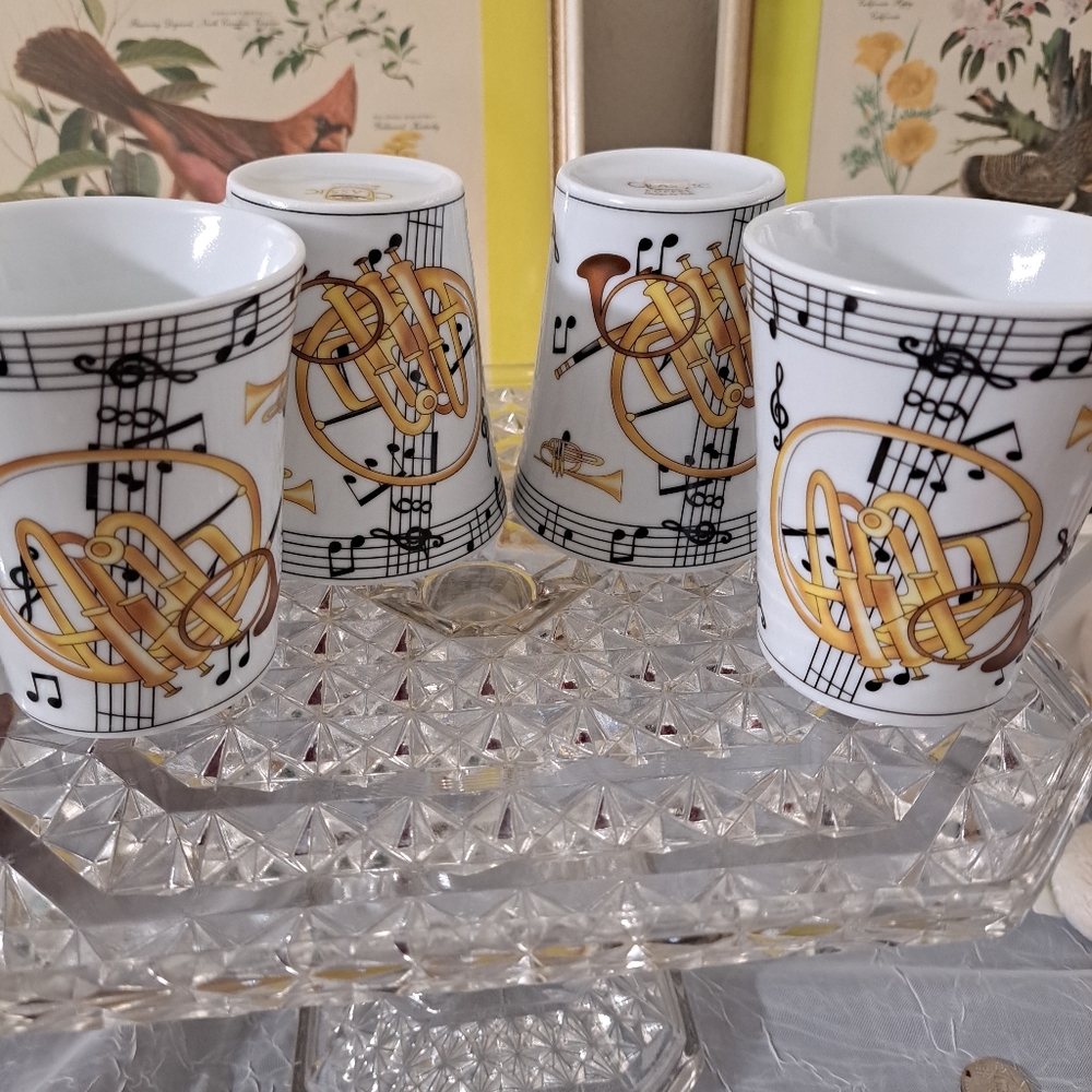 Classic Coffee Set Design By Yedi  Design With Music Note Set of 4 8oz - Picture 4 of 6